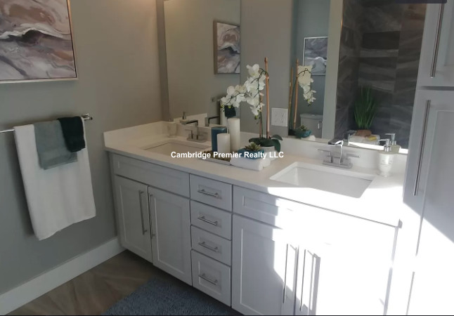 640 Mystic Ave, Magoun Square