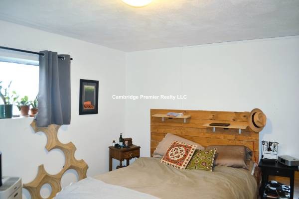 1643 Cambridge St, Mid Cambridge