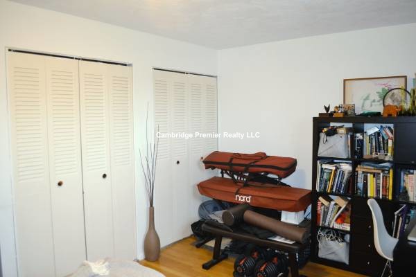 1643 Cambridge St, Mid Cambridge