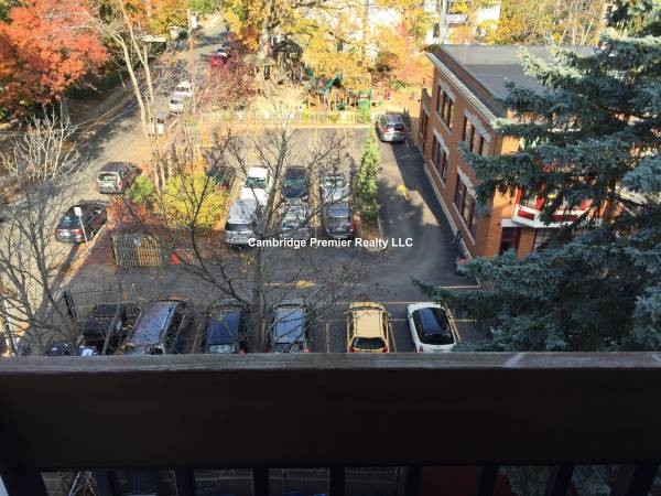 1643 Cambridge St, Mid Cambridge