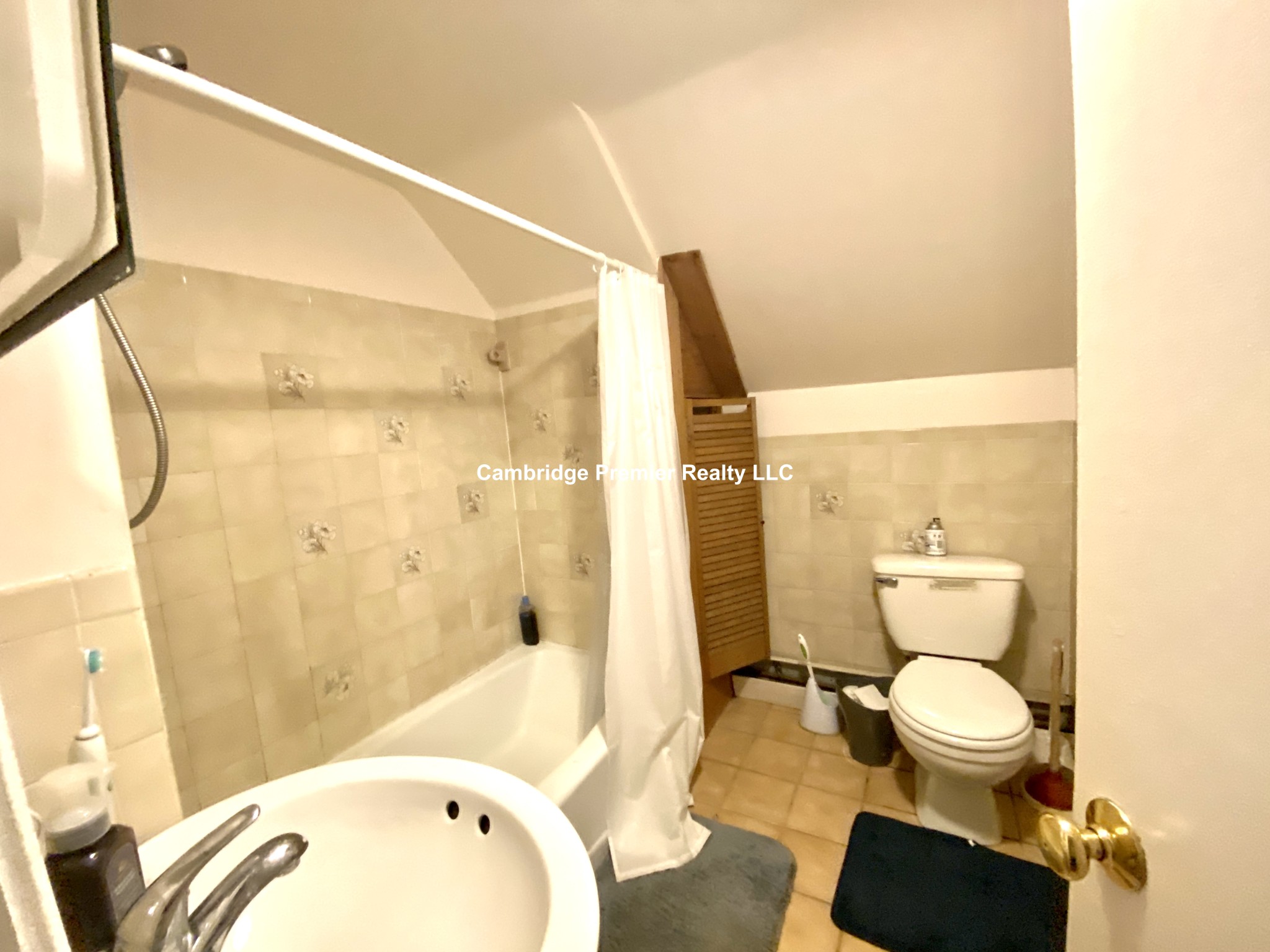 217 Beacon St, Porter Square