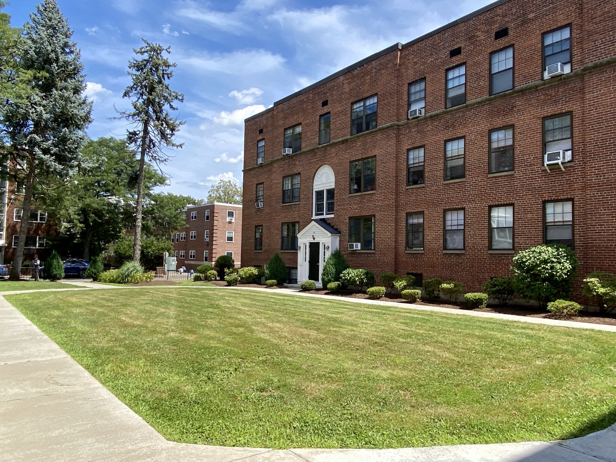 270 Harvard St, Mid Cambridge