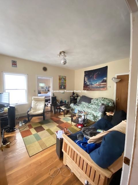 15 Pleasant Pl, Central Square