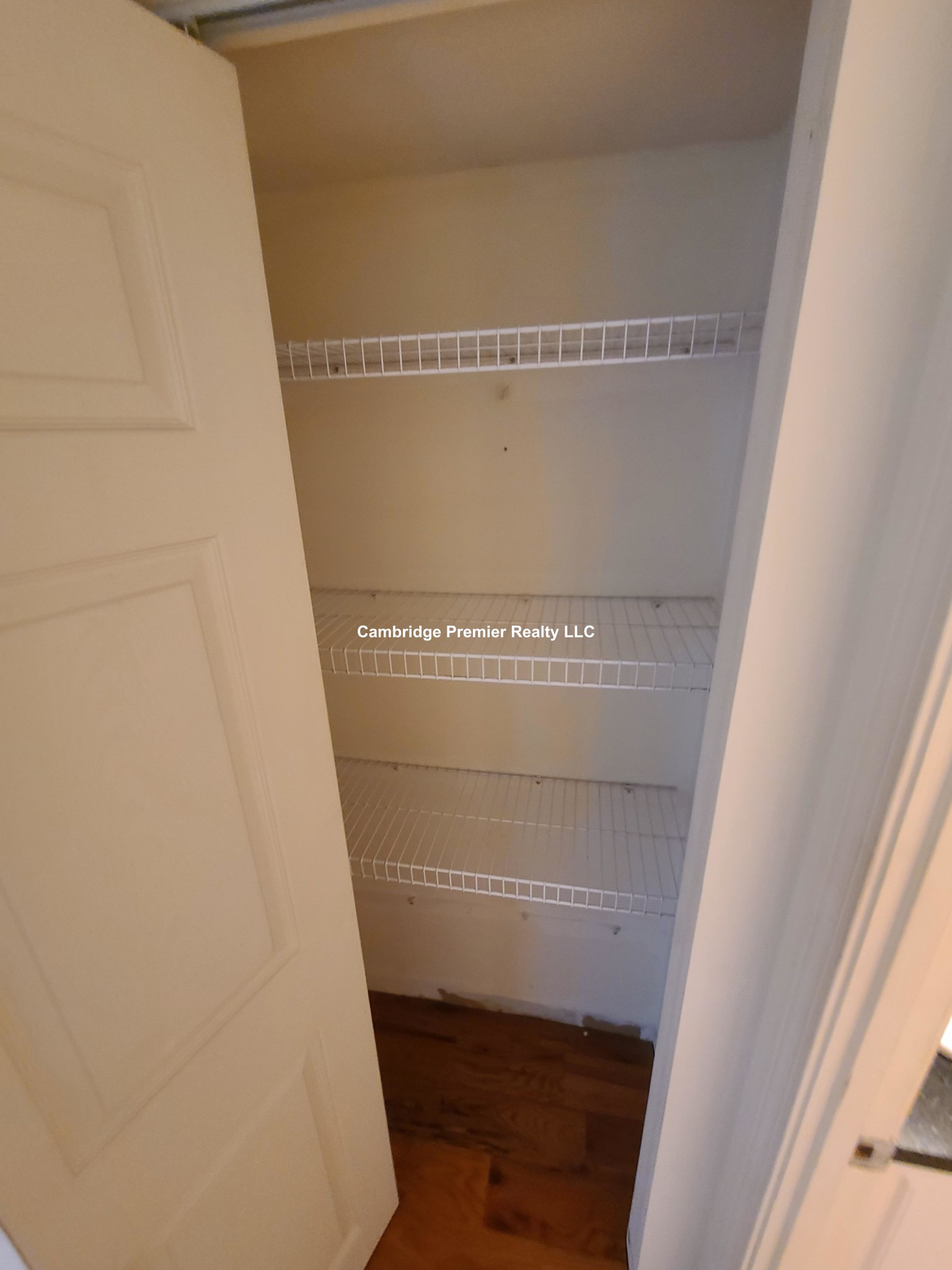 373 Highland Ave, Powder House Square