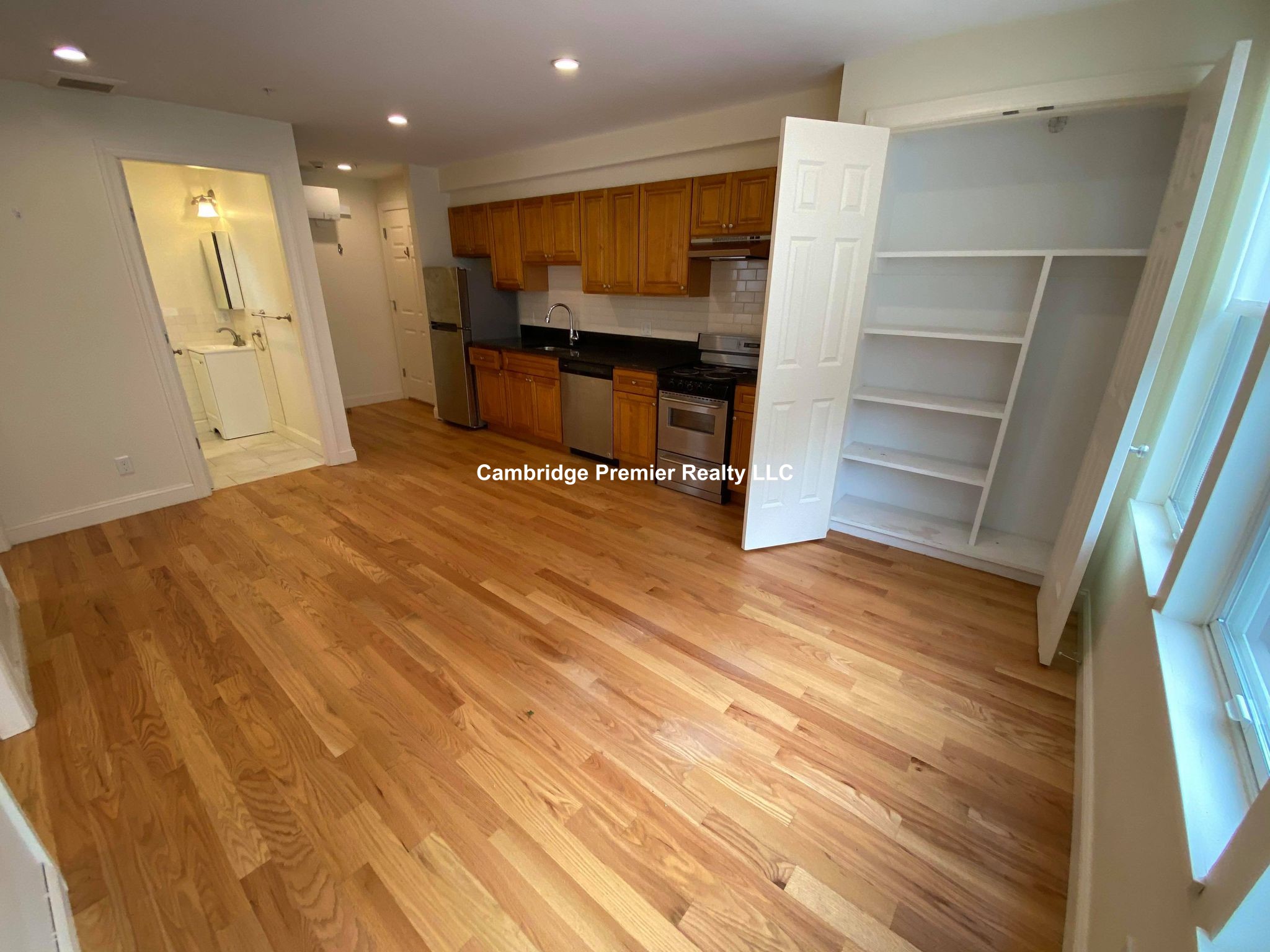 379 Harvard St, Mid-Cambridge