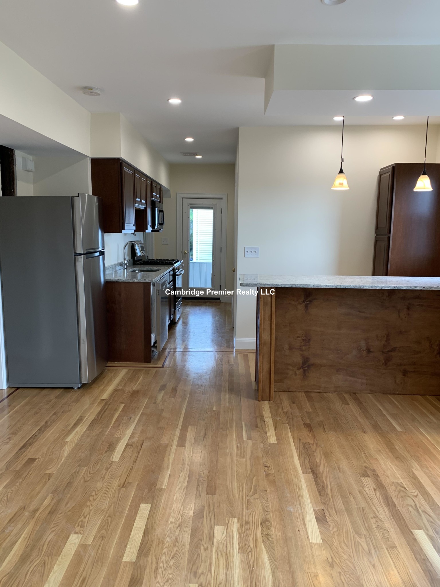 28 Cherry St, Porter Square