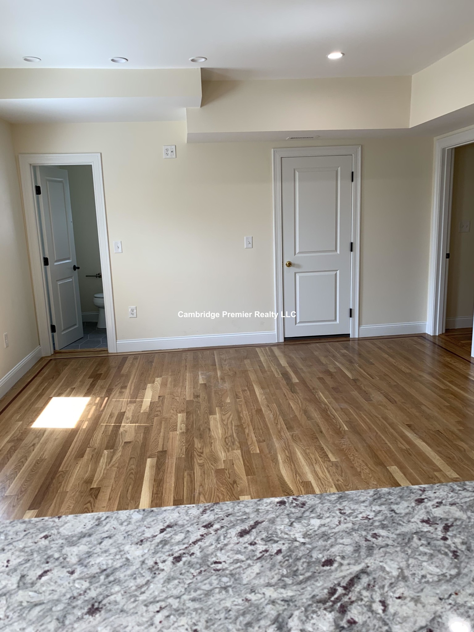 28 Cherry St, Porter Square