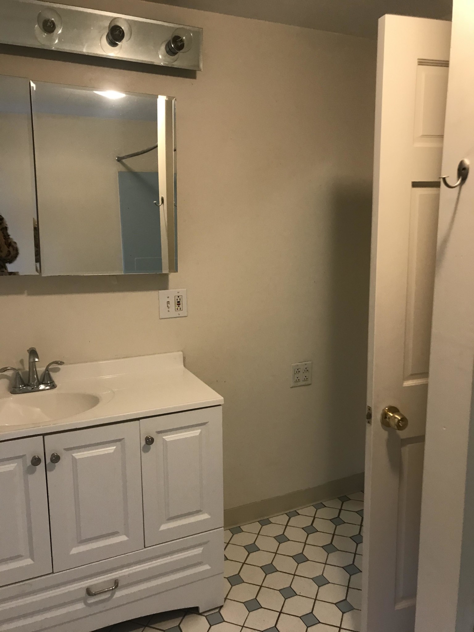 15 Howe St, Magoun Square