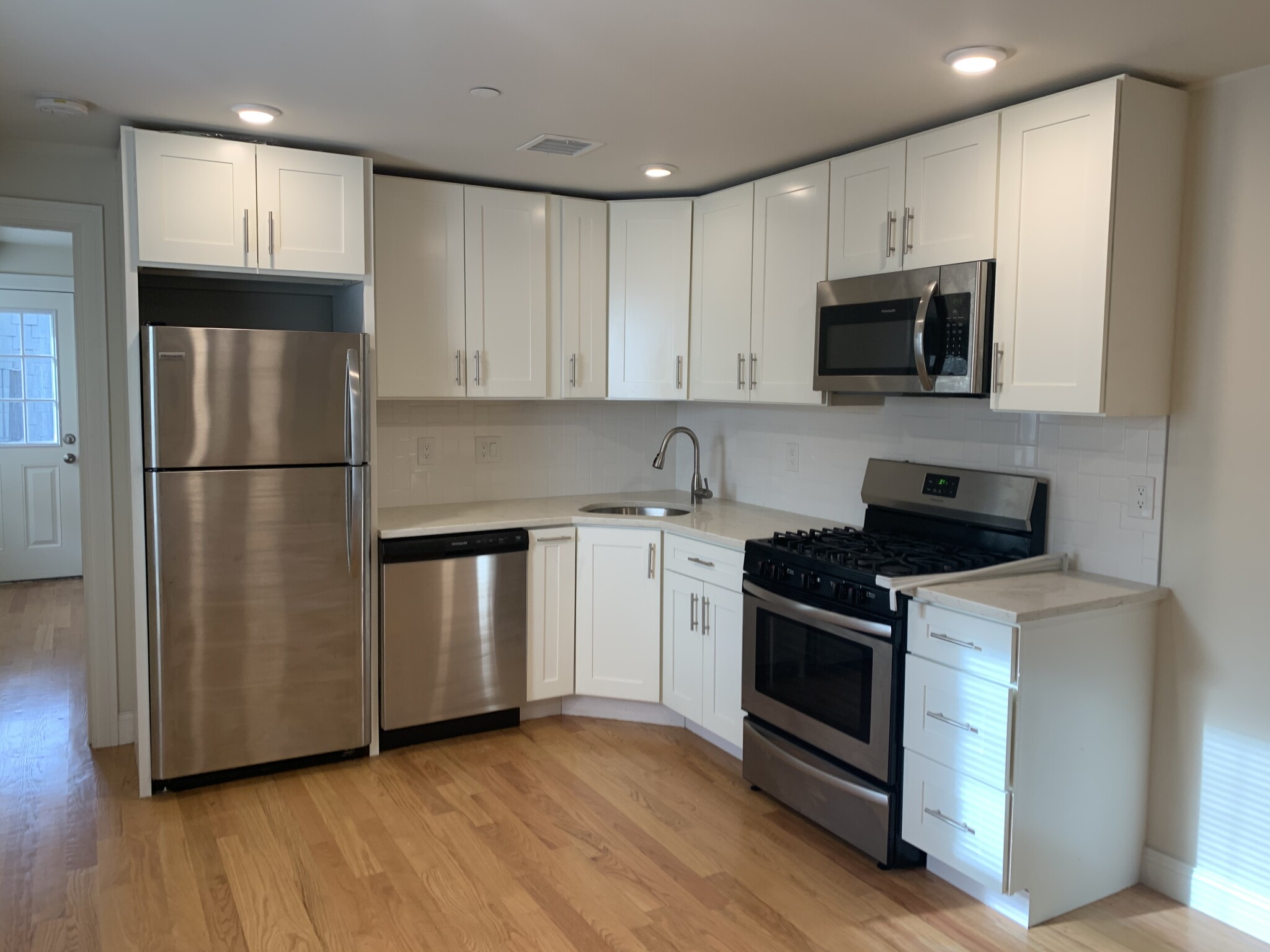 9 8th St, East Cambridge