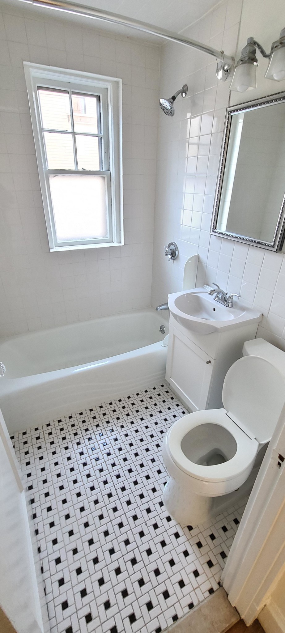 168 Norfolk St, Cambridgeport