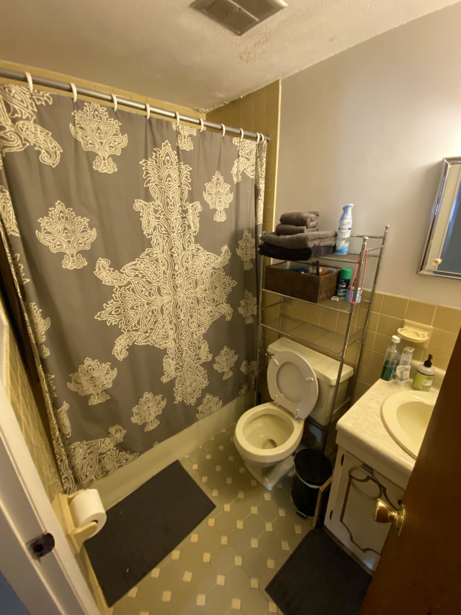 86 Newbury St, Davis Square