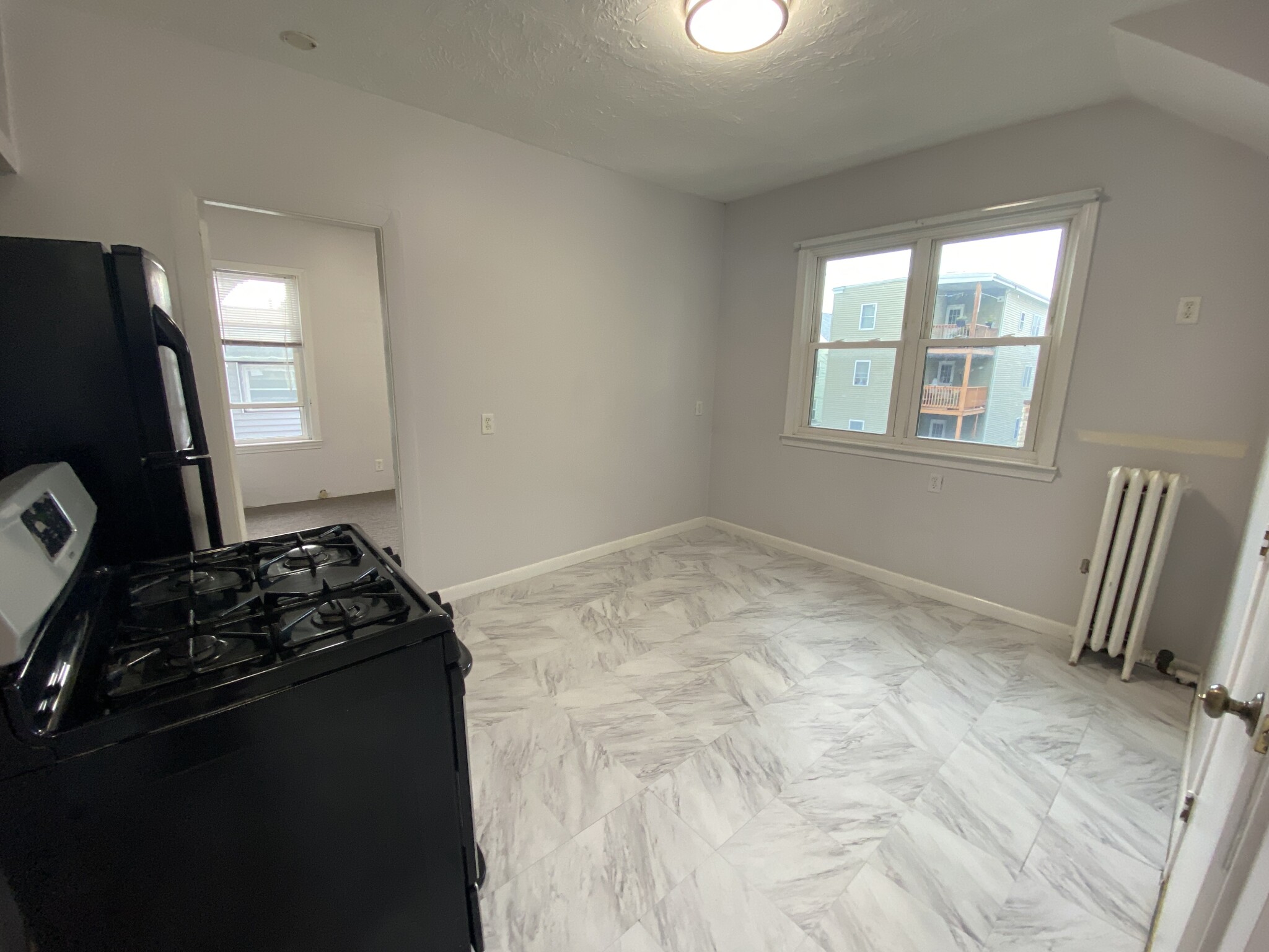 3 bed, 1 bath apartment for rent at 33 Everett Ave Unit 2, East Somerville — photo 6 of 17