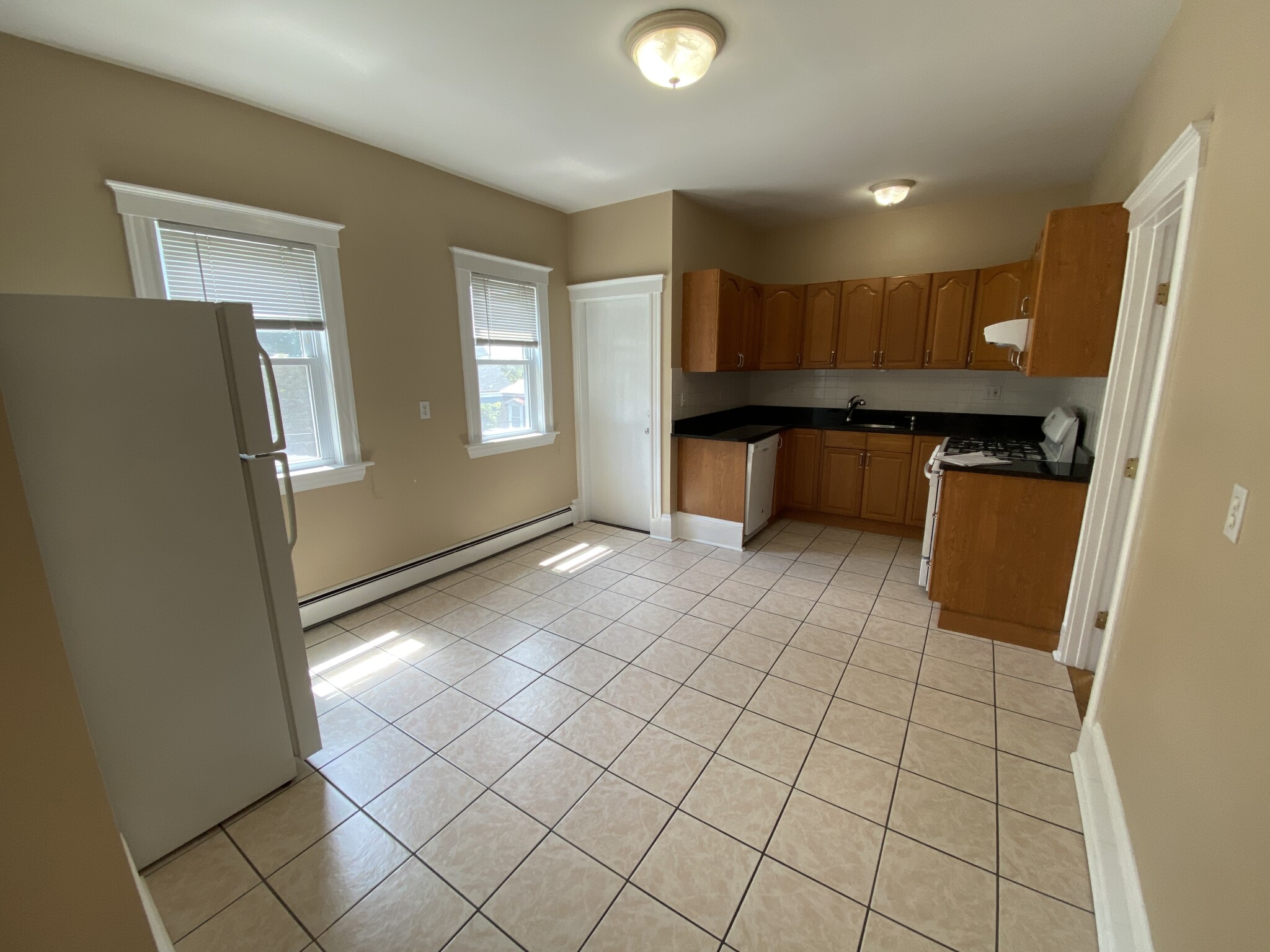 106 Glenwood Rd, Winter Hill