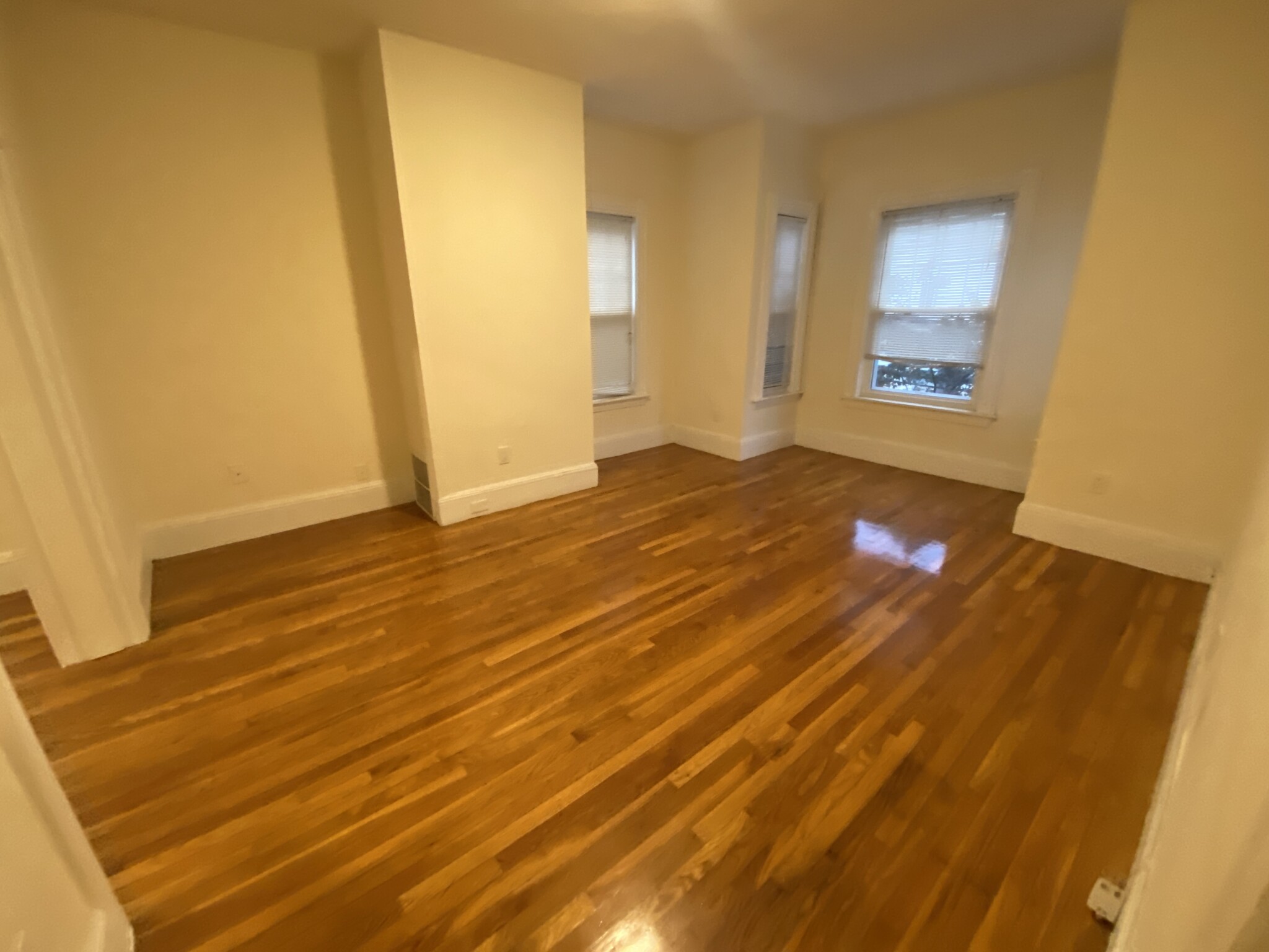 55 Bonair St, East Somerville