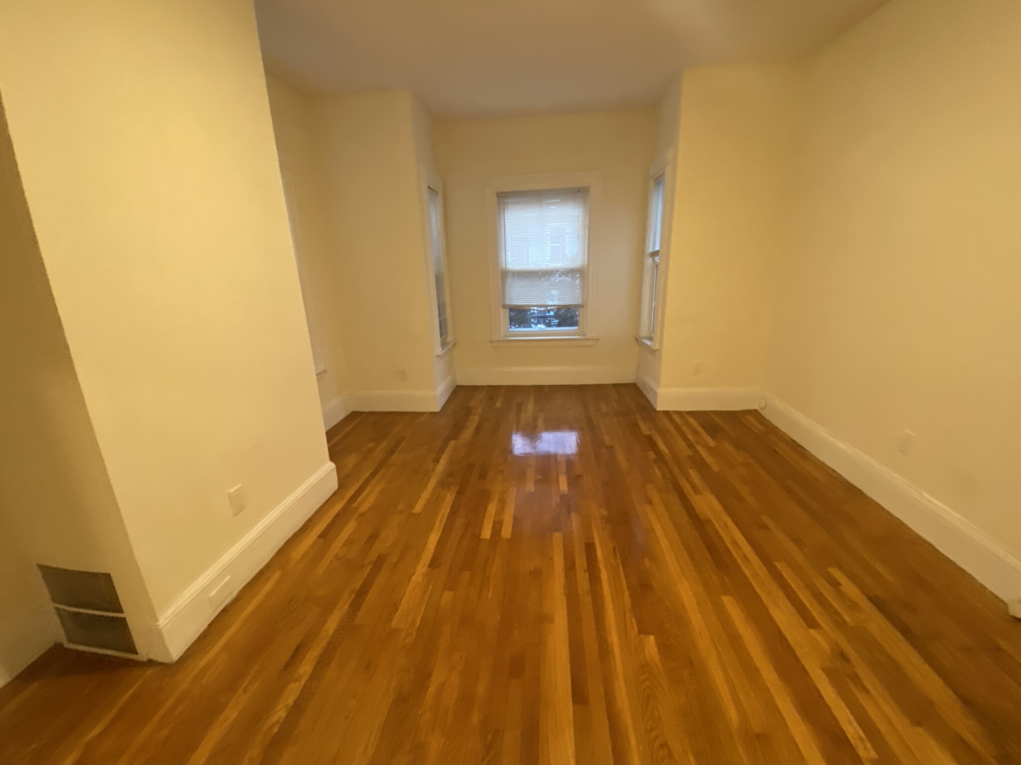 55 Bonair St, East Somerville