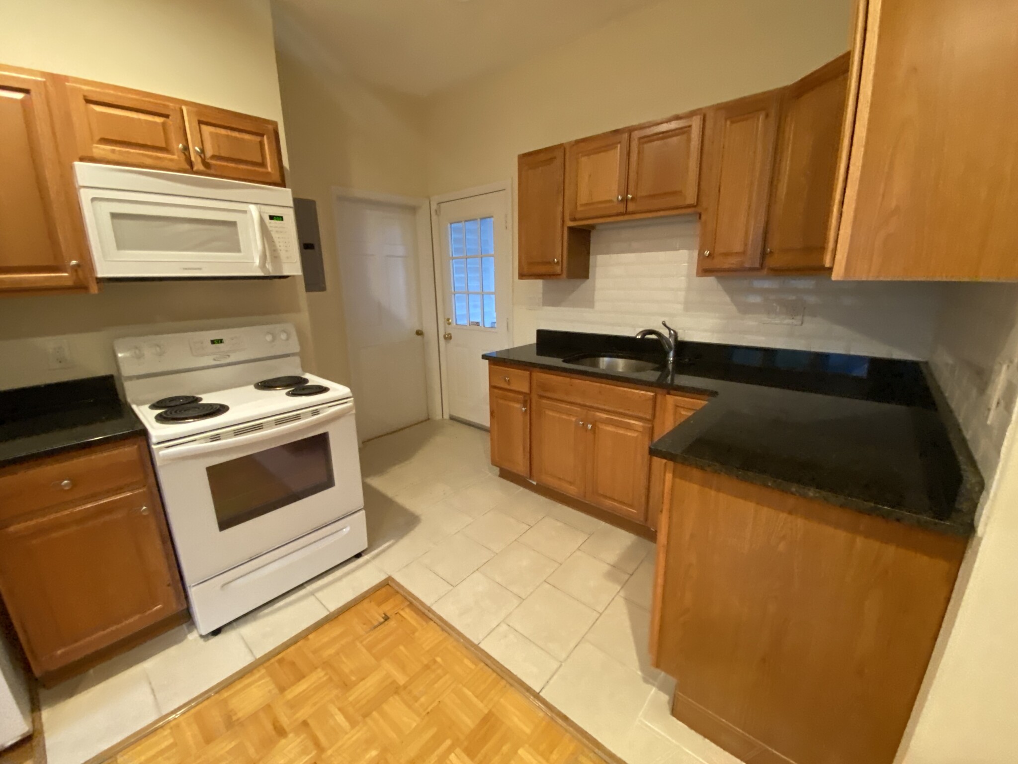 55 Bonair St, East Somerville