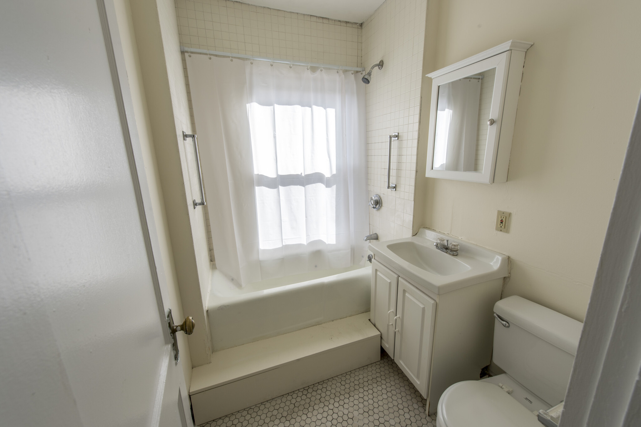 1200 Massachusetts Ave, Harvard Square