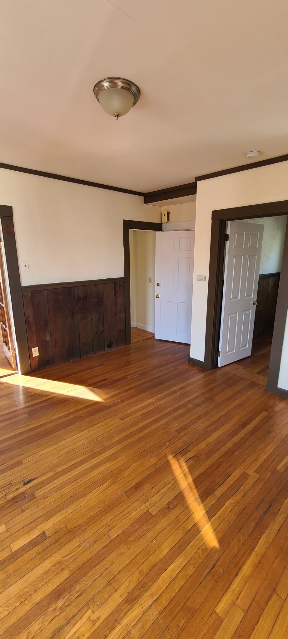 543 Broadway, Magoun Square