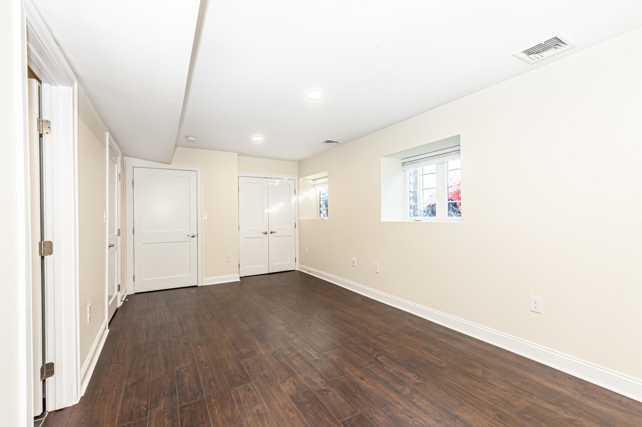 48 Caldwell Rd, West End