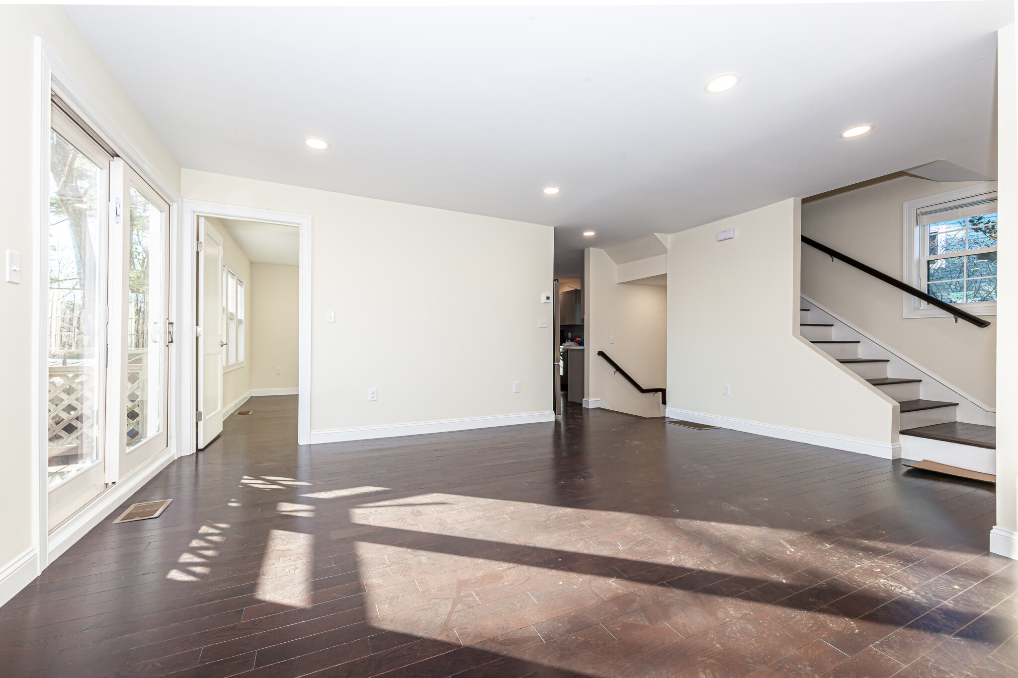 48 Caldwell Rd, West End