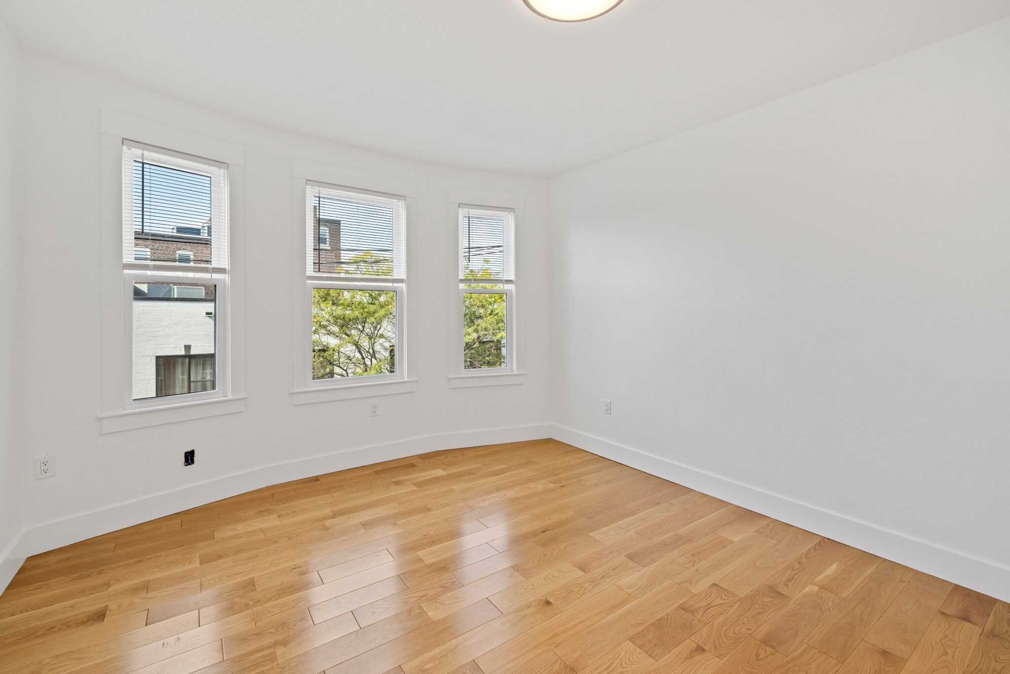 406 Columbia St, Wellington-Harrington