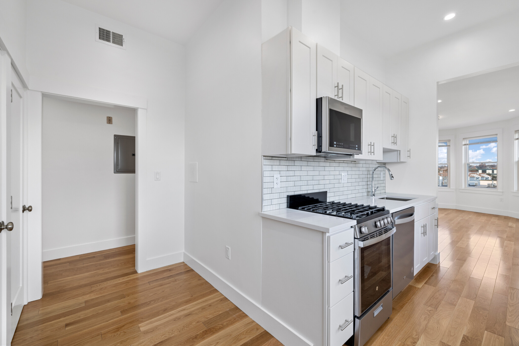 406 Columbia St, Wellington-Harrington