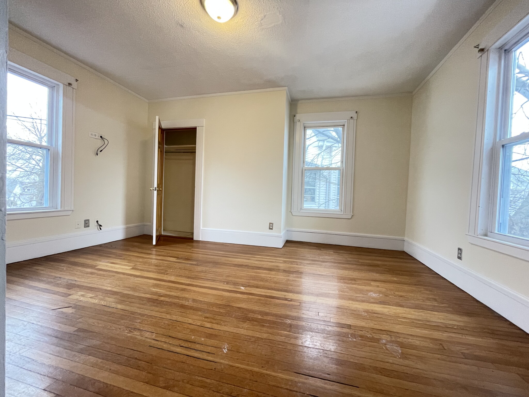 543 Broadway, Magoun Square