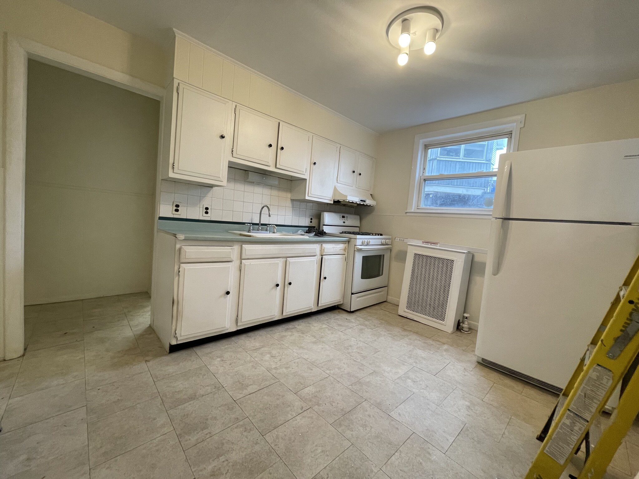 543 Broadway, Magoun Square