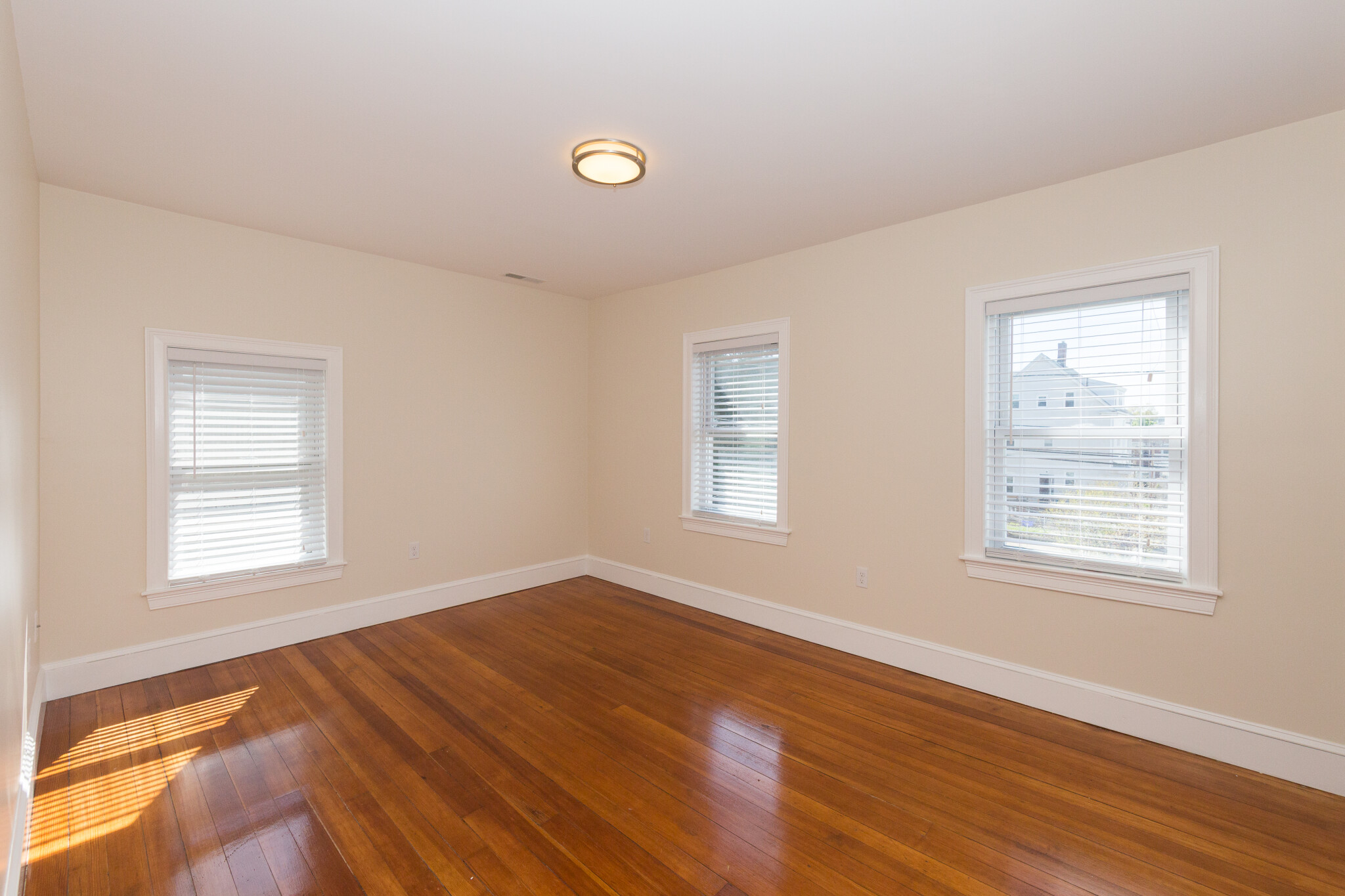 11 Rock Valley Ave, Everett