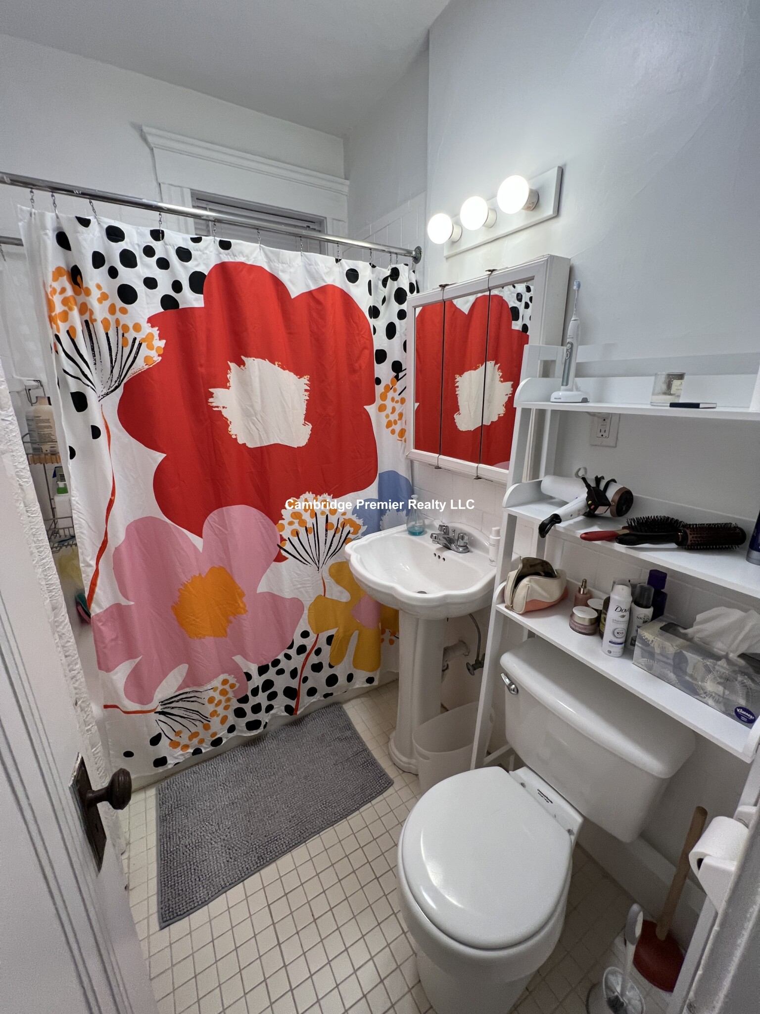 1558 Massachusetts Ave, Neighborhood Nine