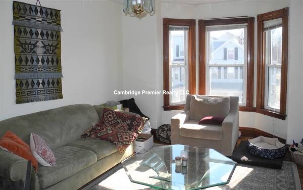 48 Putnam St, Prospect Hill