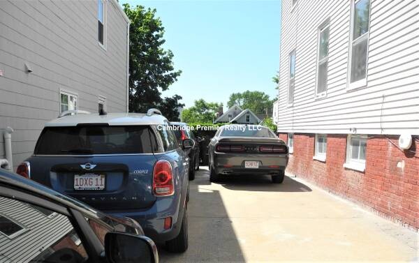 48 Putnam St, Prospect Hill