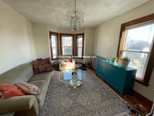 48 Putnam St, Prospect Hill