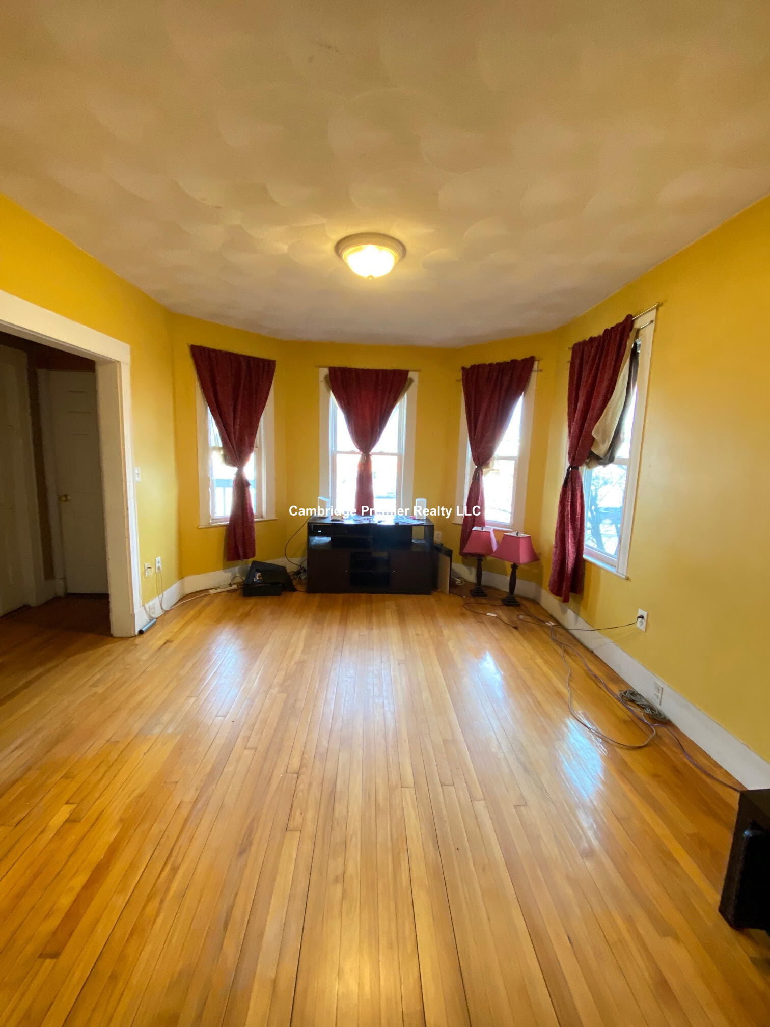 5 Maine Ter, East Somerville