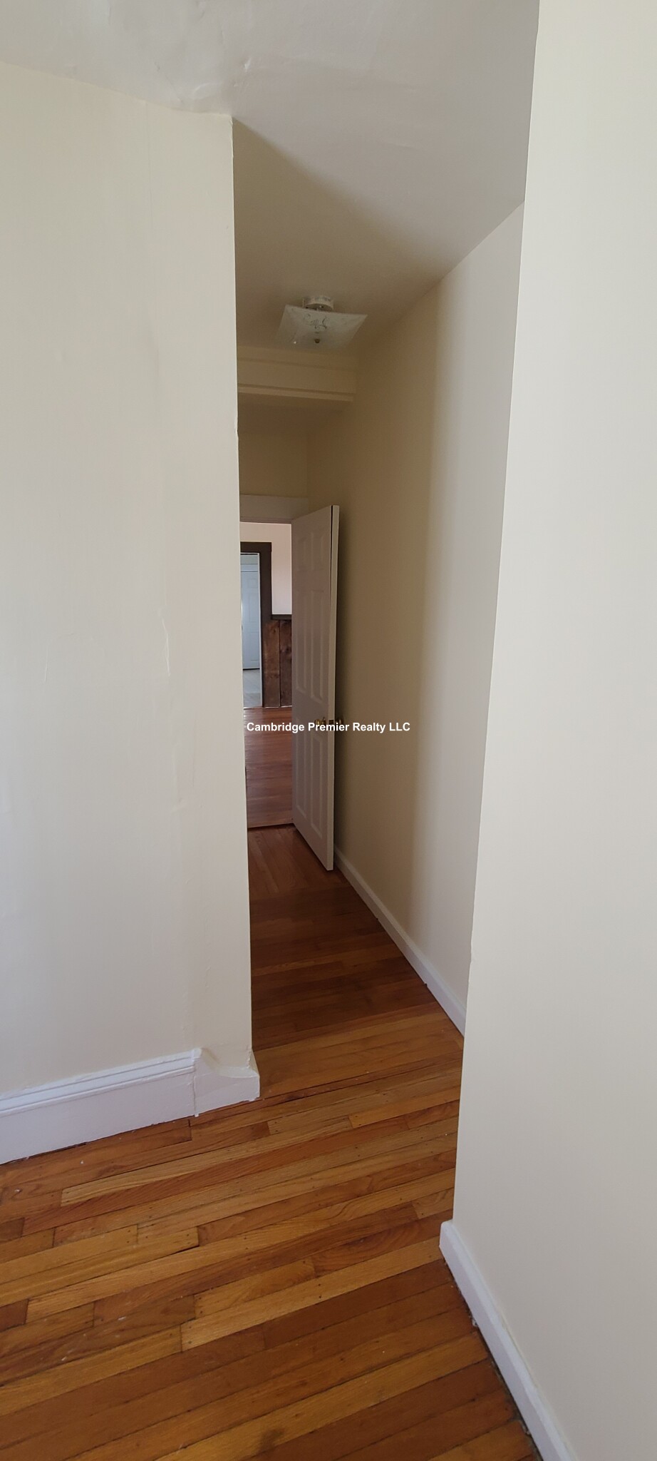 543 Broadway, Magoun Square