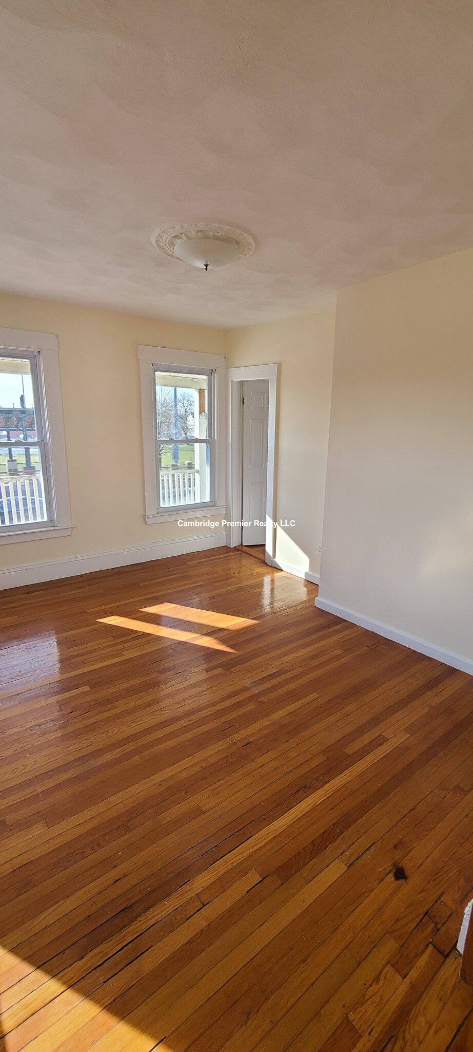 543 Broadway, Magoun Square