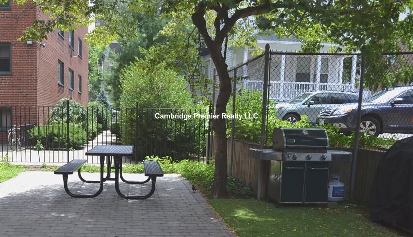 375 Harvard St, Mid-Cambridge