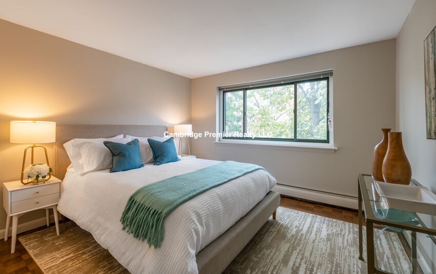 375 Harvard St, Mid-Cambridge