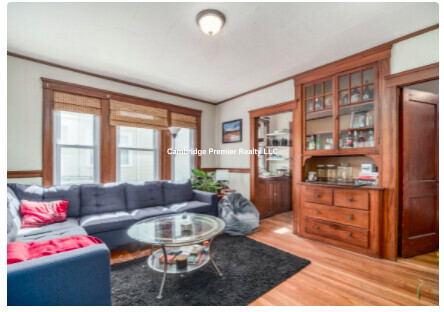 52 Upland Rd, Davis Square