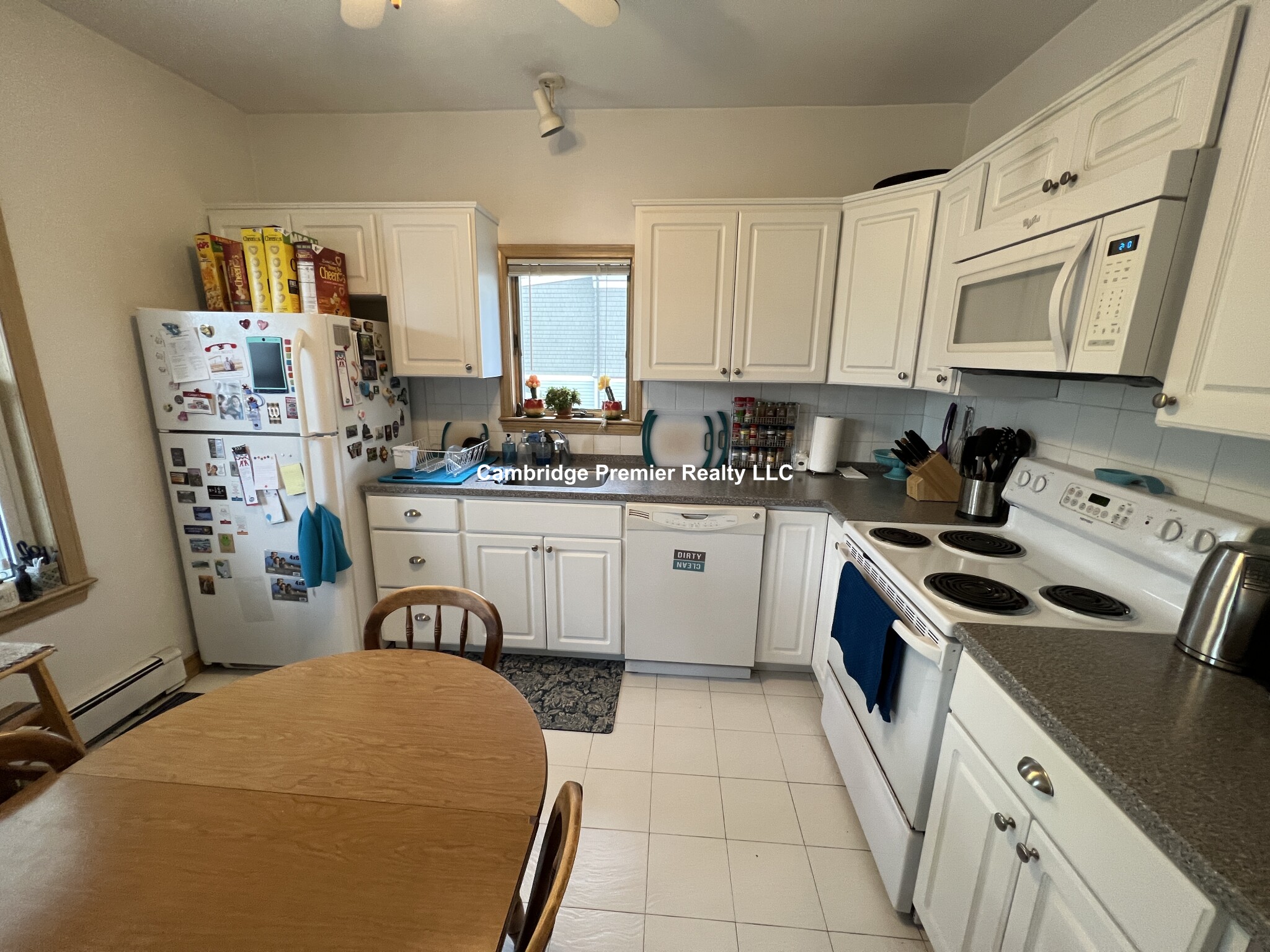 82 Park Ave, Strawberry Hill