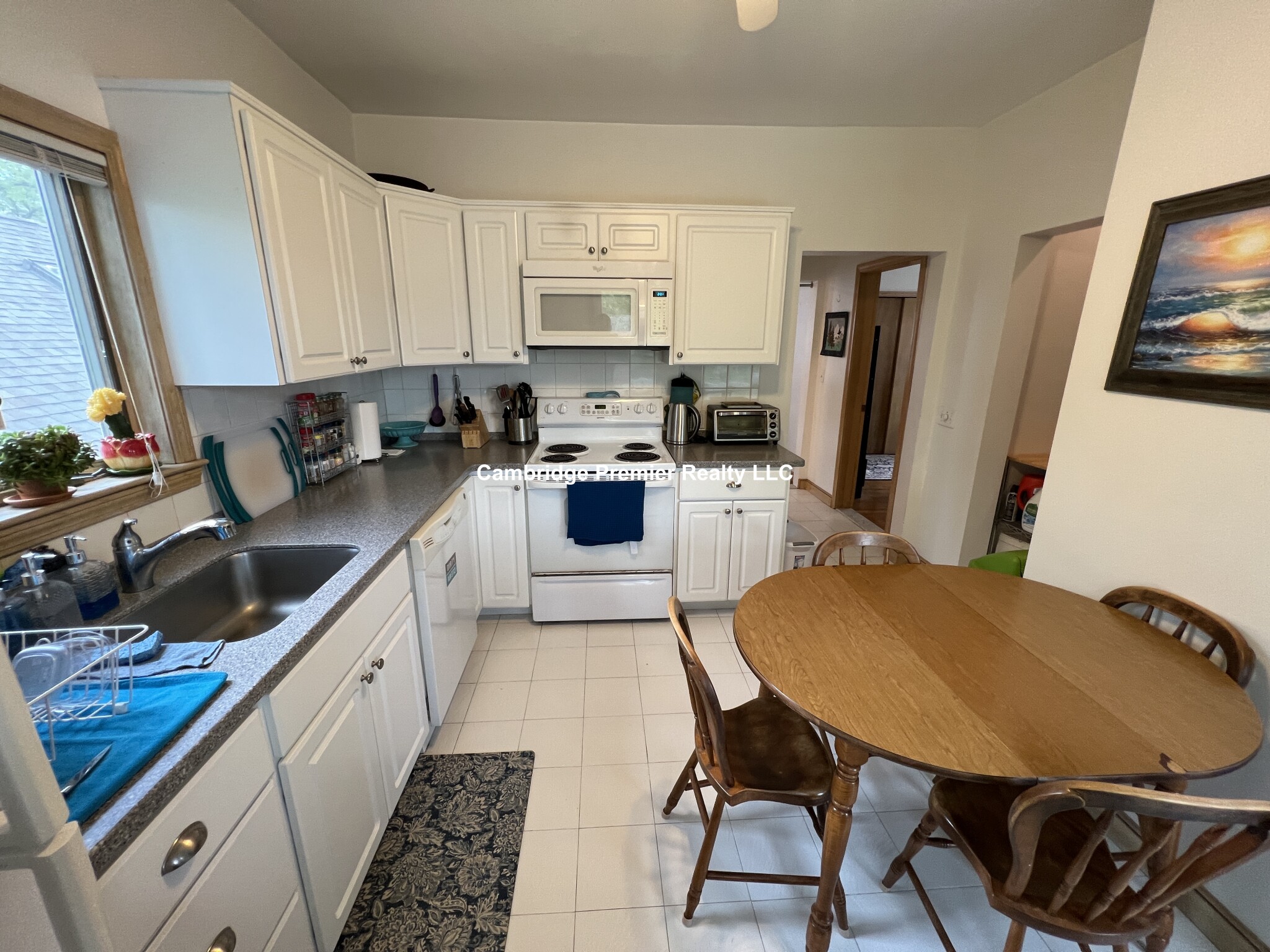 82 Park Ave, Strawberry Hill