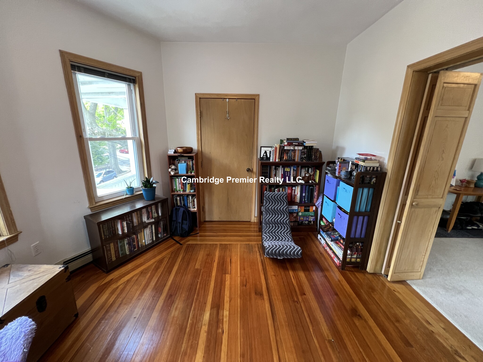 82 Park Ave, Strawberry Hill