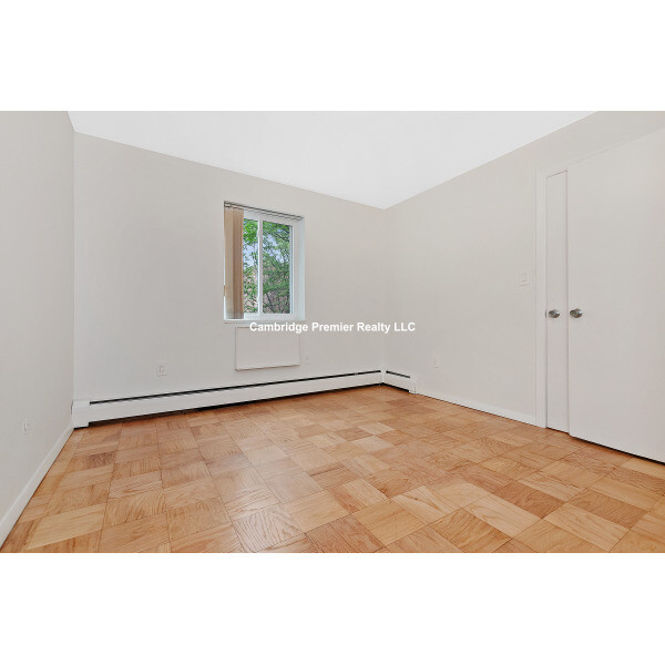 287 Harvard St, Mid-Cambridge