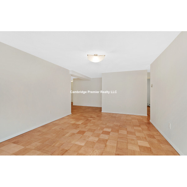 287 Harvard St, Mid-Cambridge