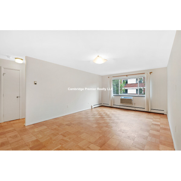 287 Harvard St, Mid-Cambridge