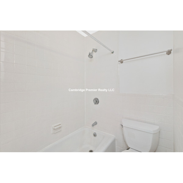 287 Harvard St, Mid-Cambridge