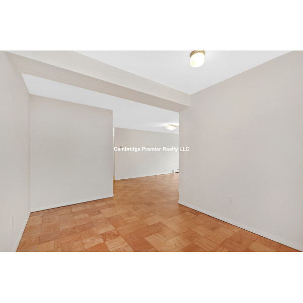 287 Harvard St, Mid-Cambridge