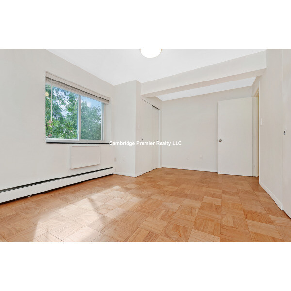 287 Harvard St, Mid-Cambridge