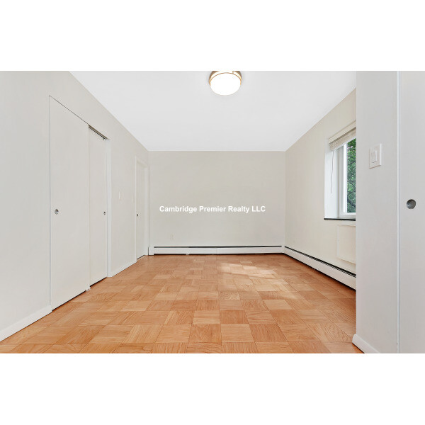 287 Harvard St, Mid-Cambridge