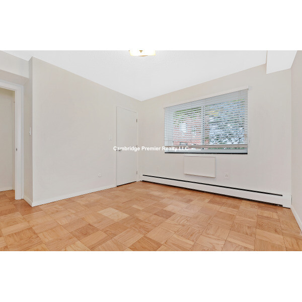 287 Harvard St, Mid-Cambridge